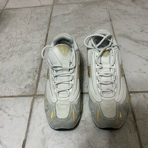 New Balance Athletic Shoes - White and Gold